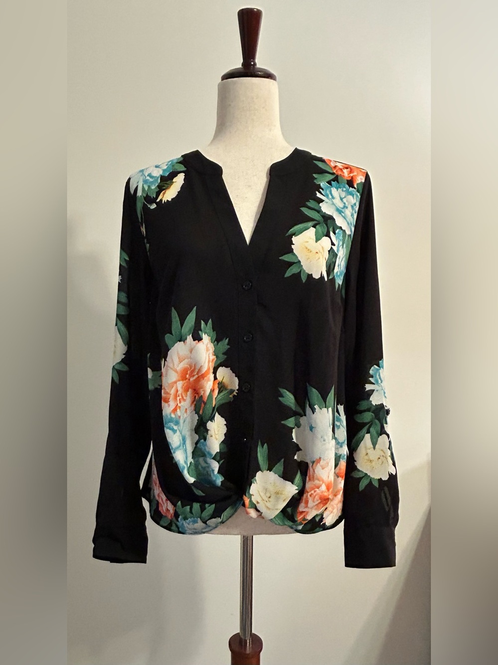 INC Black Floral V-Neck Long Sleeve Blouse Size S